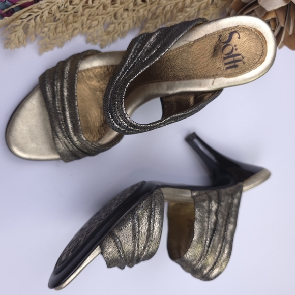 Sofft Women's Gold Sandals Kitten Heels Sz 7½ m - Picture 7 of 7
